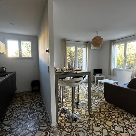 La Mimosette Cosy Avec Terrasse Proche شقة *